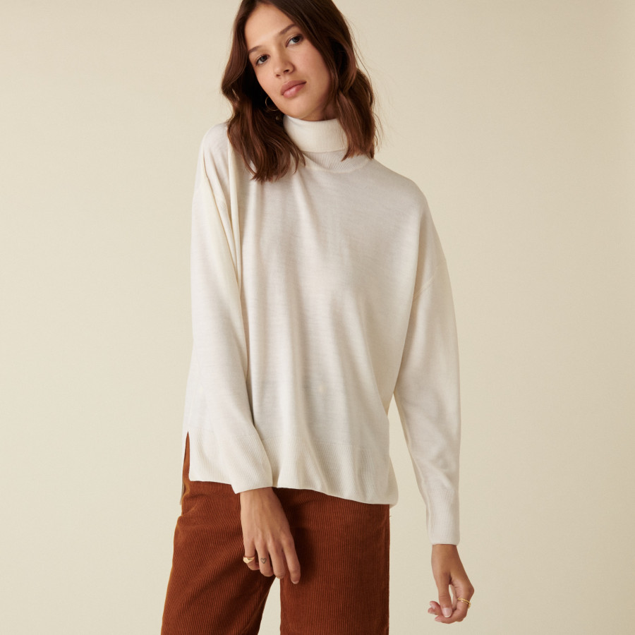 Turtleneck sweater with slits in merino wool - Amy