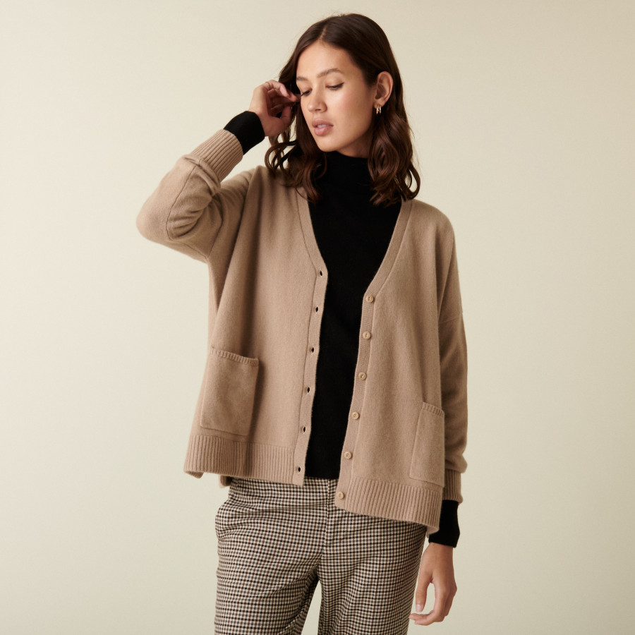 Cardigan col V boutonné à poches en cachemire - Achilla