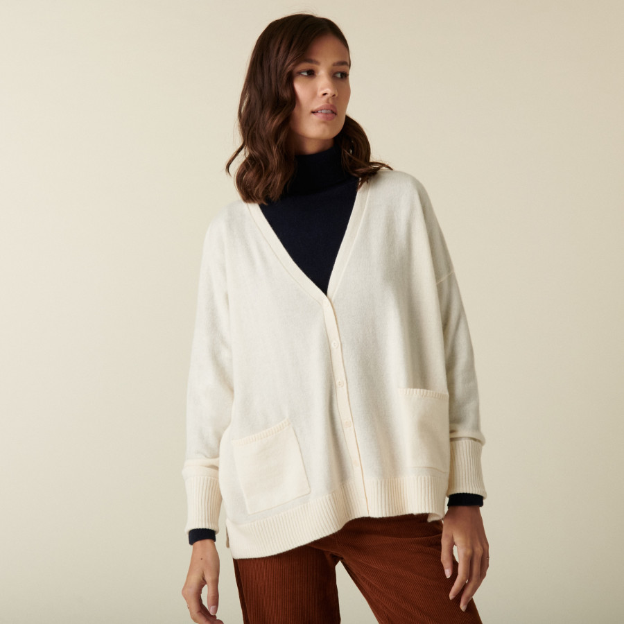 Cardigan col V boutonné à poches en cachemire - Achilla
