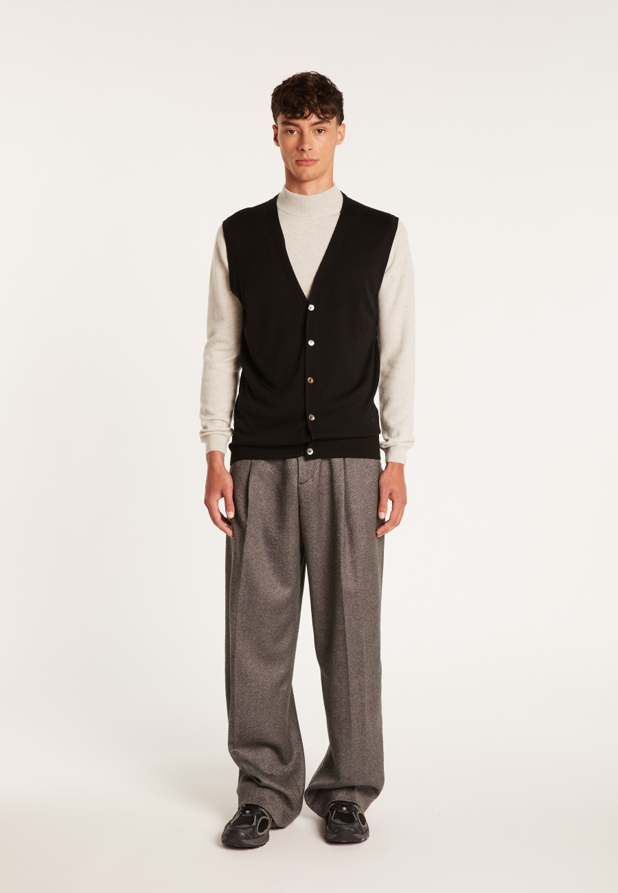 Sleeveless cardigan with logo in merino wool - Ernardo