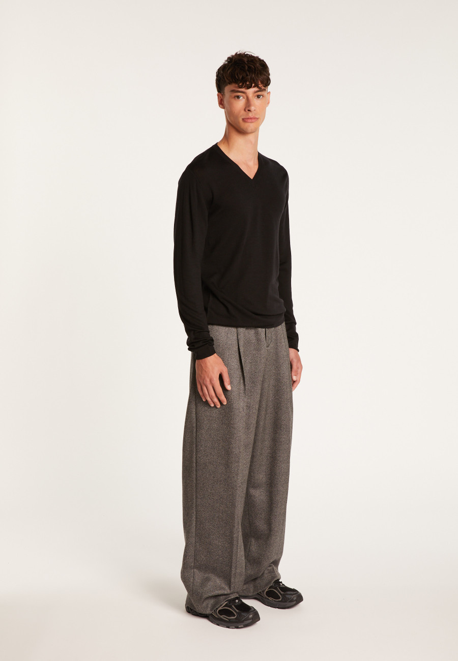 V-neck sweater with logo in merino wool - Elmo