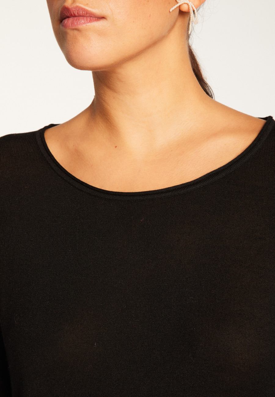 Round neck T-shirt in bamboo cashmere fiber - Aemilia Round neck T-shirt in bamboo cashmere fiber - Aemilia