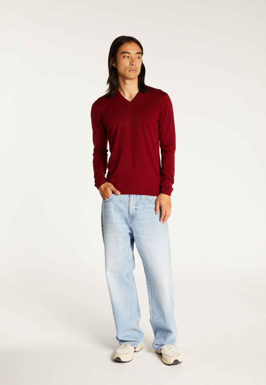 V-neck sweater with logo in merino wool - Elmo V-neck sweater with logo in merino wool - Elmo