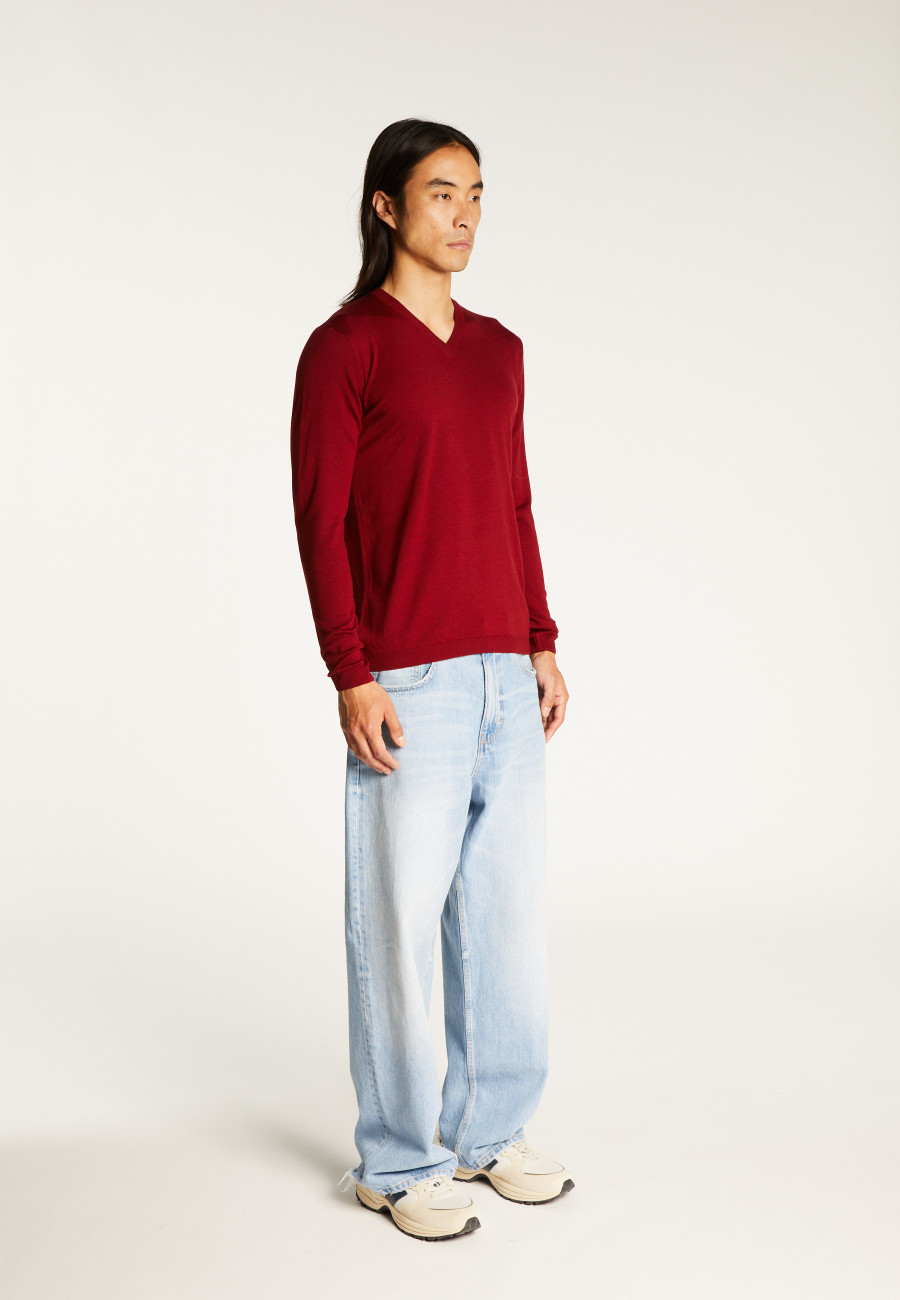 V-neck sweater with logo in merino wool - Elmo V-neck sweater with logo in merino wool - Elmo